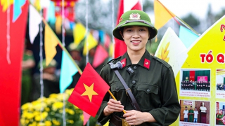 Cô giáo người Mường lên đường thực hiện nghĩa vụ tham gia Công an nhân dân